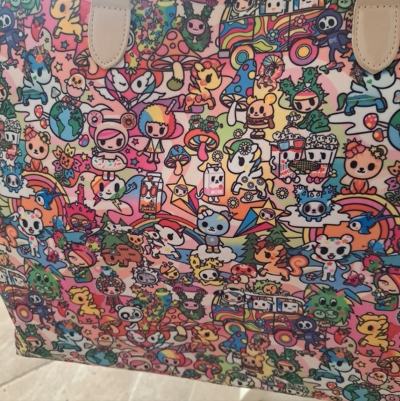 Tokidoki  Stay Groovy Carry All  Tote W Detachable  Strap Excellent - Picture 8 of 13